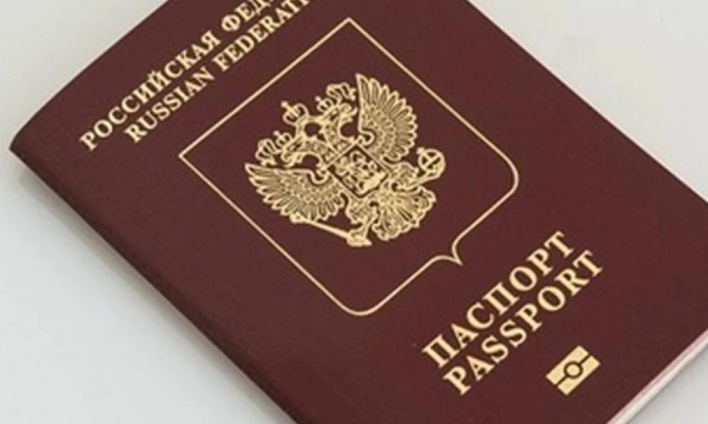 ''Πόλεμος'' διαβατηρίων μεταξύ Ρωσίας και Ουκρανίας